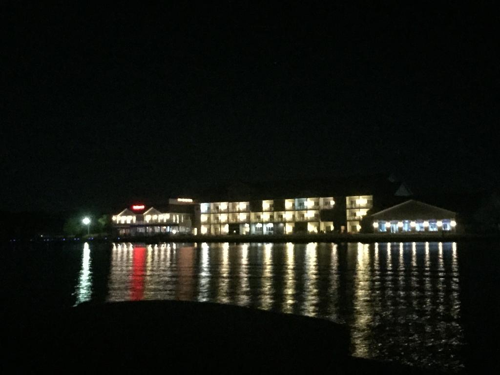 Lakeside Resort & Conference Center Houghton Lake Exterior photo